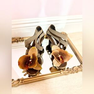 Up-cycled Manolo Blahnik Orchid heels sandals shoes 36.5 leather Elastic straps